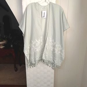 Kindred kimono jacket Nwt